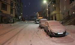 Hakkari'de eğitime 'kar' engeli: Okullar tatil edildi