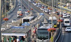 İstanbul ulaşım zammı uygulanmaya başladı mı? Marmaray, otobüs, metrobüs ücreti...
