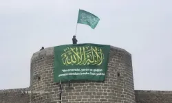 Surlara 'Yaşasın Şeriat' pankartı asan 6 kişi Terörle Mücadele Şubesi'nde gözaltında
