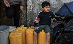 UNRWA: İsrail'in bombardımanı nedeniyle Gazze'de temiz suya erişim sınırlı