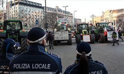 İtalya'da çiftçilerin AB'nin tarım politikalarını protestosu sürüyor