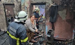 Zonguldak'ta iki katlı evde yangın; Yardım kömürünün patladığı iddiası