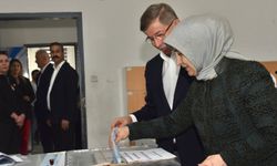 Gelecek Partisi Lideri Ahmet Davutoğlu oyunu kullandı