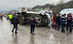 Bartın’da 2 işçi servisi çarpıştı: Ölü ve yaralılar var!