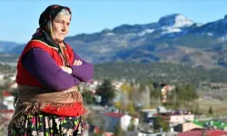 Anadolu kadınının tiyatrodaki güçlü sesi: Ümmiye Koçak