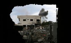 İşgalci İsrail itiraf etti: Sivillerin üzerine bomba yağdırdılar