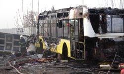 Bursa'da hurdalıkta çıkan yangında 6 otobüs alev alev yandı