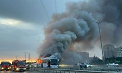 Ümraniye'de art arda iki otobüs yangını: Araçlar kül oldu