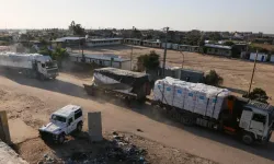 Siyonist İsrail 3 bin yardım tırının Gazze'ye girişini engelledi