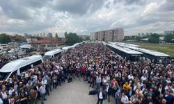Kamuda tasarruf tedbirleri kapsamında personel servislerinin sonlandırılması Ankara’da protesto edildi