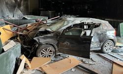 İstanbul'da feci kaza: Kontrolden çıkan araç gece kulübüne girdi!
