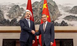Hakan Fidan'dan Doğu Türkistan'da soykırım yapan Çin'in toprak bütünlüğüne destek