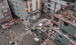 İstanbul'da 20 kişi omuz verse yıkılacak binlerce bina var