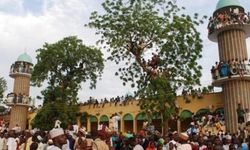 Nijerya'da TIR, cuma namazı kılanların arasına daldı: 14 ölü