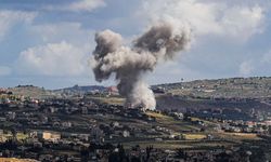 Siyonist İsrail, Lübnan'da bir aracı İHA'yla vurdu