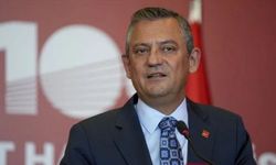 CHP Genel Başkanı Özgür Özel'in ayağı kırıldı