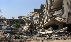 İşgalci İsrail'in Gazze'de gece boyunca sürdürdüğü saldırılarda en az 24 Filistinli şehit oldu