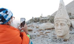 Doğu-Batı Dostluk ve İpek Yolu Rallisi'ne katılanlar, Türkiye güzergahının beşinci durağı Nemrut Dağı'na ulaştılar