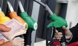 Benzine zam geldi, fiyatlar 45 TL'yi aştı: İşte 15 Ağustos güncel akaryakıt fiyatları