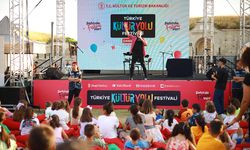 Türkiye Kültür Yolu Festivali kapsamında kurulan "Çocuk Köyü", gittiği her şehirde 50 binden fazla çocukla buluşuyor