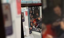 İstanbul-Fatih'te yolun karşısına geçmeye çalışan kişiye tramvay çarptı