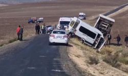 Diyarbakır'da zincirleme kazası; 15'i öğretmen, 17 yaralı