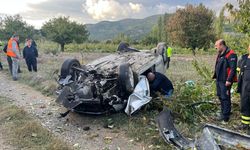 Düğün dönüşü kaza yapmışlar; ölen anneden geriye kalan fotoğraflar