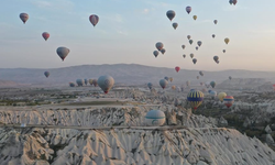 Kapadokya, dünyadaki sıcak hava balonculuğunun merkezi oldu