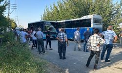 Servis minibüsü ile halk otobüsü çarpıştı: Çok sayıda kişi yaralı