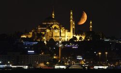 Süleymaniye Camii ve Külliyesi, Osmanlı'nın hem gücünü hem de sanat ve mimarideki zirve noktasını simgeliyor