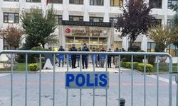 Kayyım atanan Batman Belediyesi önünde polise mukavemette bulunan 9 kişi gözaltına alındı