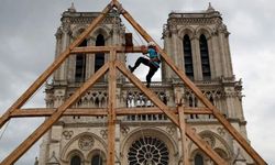 Yangından kurtulan 850 yıllık Notre-Dame yeniden açılıyor: Ortaçağ'dan kalma bina neden bu kadar önemli?