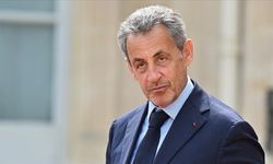 Fransa'da, Eski Cumhurbaşkanı Nicolas Sarkozy'ye 1 yıl ev hapsi cezası