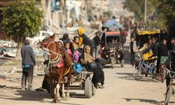 İşgalci İsrail ordusu, yeni "tahliye emriyle" Gazze'de Filistinlileri zorla yerinden etmeye devam ediyor