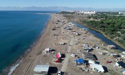 4 yıl sonra yıkılan çardak kentten geriye sahildeki çöpleri kaldı