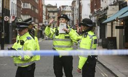 Londra'nın merkezinde bomba paniği: Meşhur Regent Caddesi tahliye edildi