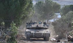 İşgalci İsrail askerleri tank ve zırhlı araçlarla Lübnan topraklarını ihlal etti