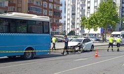 Otomobil ile halk otobüsü çarpıştı: Ölü ve yaralılar var