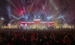 Galatasaray'ın şampiyonluk kutlamasına katılan kişi sayısı belli oldu: 100 binlerce taraftar akın etti