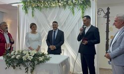 Depremde ailelerini kaybetmişlerdi, tanışıp evlendiler