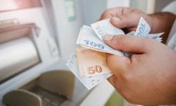 Enflasyon maaşları vurmaya devam ediyor: Asgari ücrette 7 aylık erime 5 bin 766 TL’ye ulaştı!
