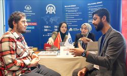 İbn Haldun Üniversitesi öğrencileri "Kariyer Fuarı 2025"de iş dünyası temsilcileriyle buluştu