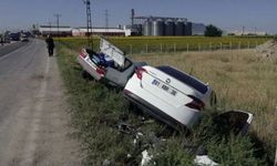 İki otomobil çarpıştı: Anne ve bebeği öldü