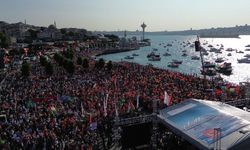 Saadet Partisi, Üsküdar Meydanı'ndan haykırdı: Gazze ablukadaysa, insanlık ayaktadır!