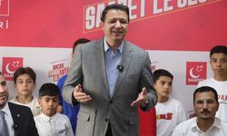 Saadet Lideri Mahmut Arıkan:  Savaşsız, adaletin hakim olduğu bir dünyayı idrak edebilmek için çalışıyoruz
