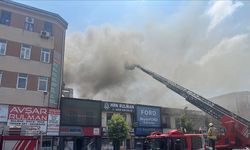 Ümraniye'de, oto sanayi sitesindeki iş yerinde yangın çıktı