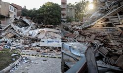 Balıkesir'deki 6.1'lik depremde bir kişinin hayatını kaybettiği binaya ilişkin 2 kişi gözaltına alındı
