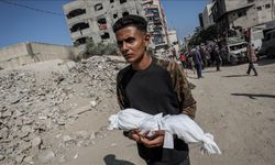 İşgalci İsrail'in kıtlığı dayattığı Gazze Şeridi'nde son 24 saatte ikisi çocuk, 5 kişi açlıktan şehit oldu