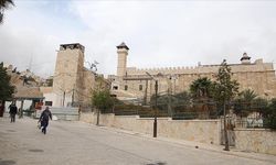 Siyonist İsrail, Yahudi bayramı bahanesiyle El Halil'deki İbrahim Camisi'ni Müslümanlara kapattı