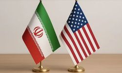 İran’dan ABD savaş gemilerine uyarı